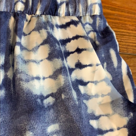 New Tyche blue white shorts size medium - Picture 5 of 7